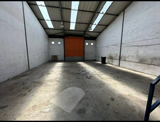 INDUSTRIAL PROPERTY TO RENT IN HALFWAY HOUSE